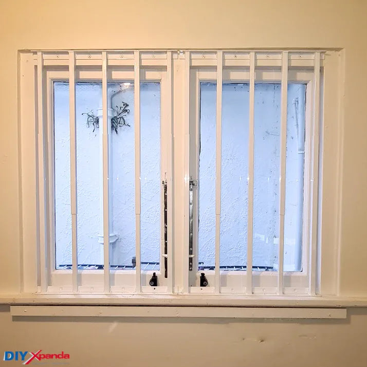 Extendable window bars with 5 square steel security bars for residential window protection