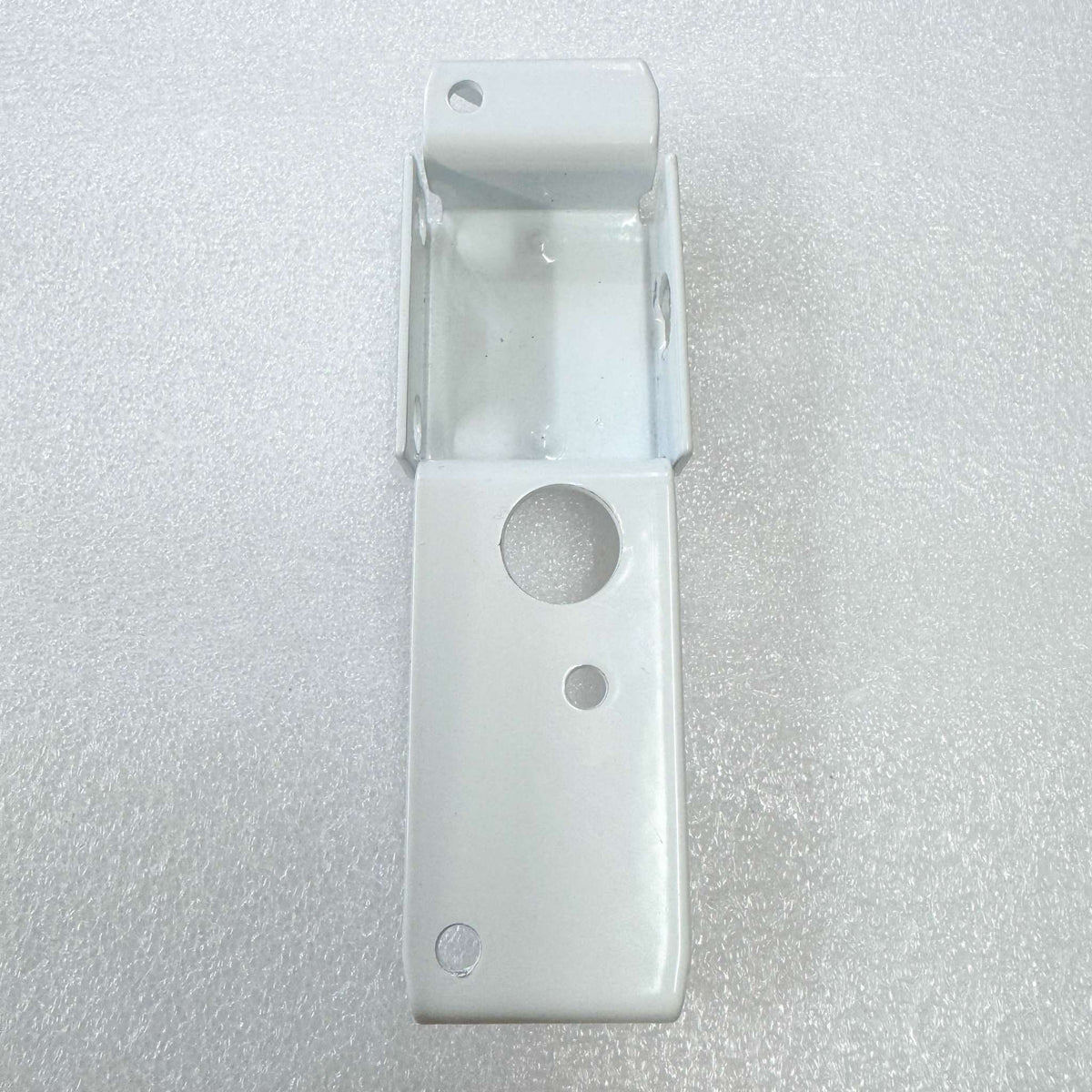 Saftidor retractable security grille uses a specialised key system that differs from most standard New Zealand door lock profiles.Replacement and duplicate keys can be supplied, and replacement locks are also available if required.However, Saftidor locks generally cannot be keyed alike to most existing New Zealand residential door locks. Customers wishing to have their Saftidor grille and household doors operate from the same key should contact us before ordering.