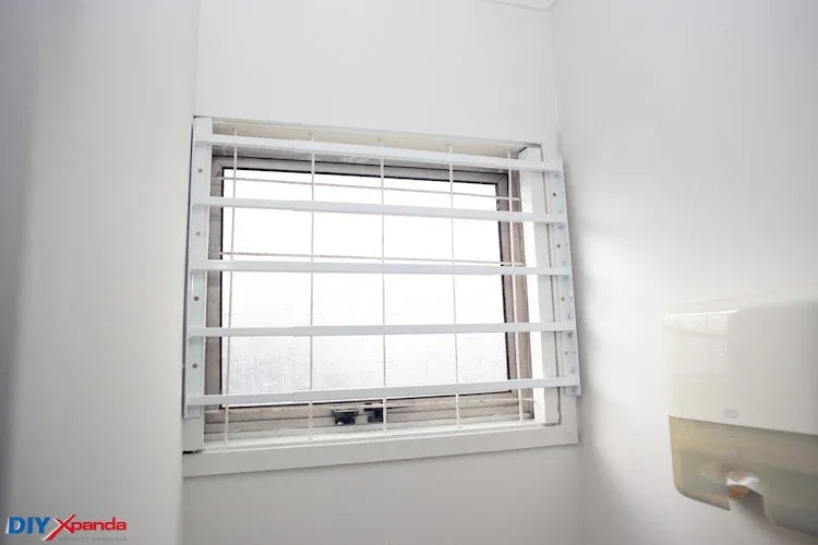 Extendable window bars with 5 square steel security bars for residential window protection