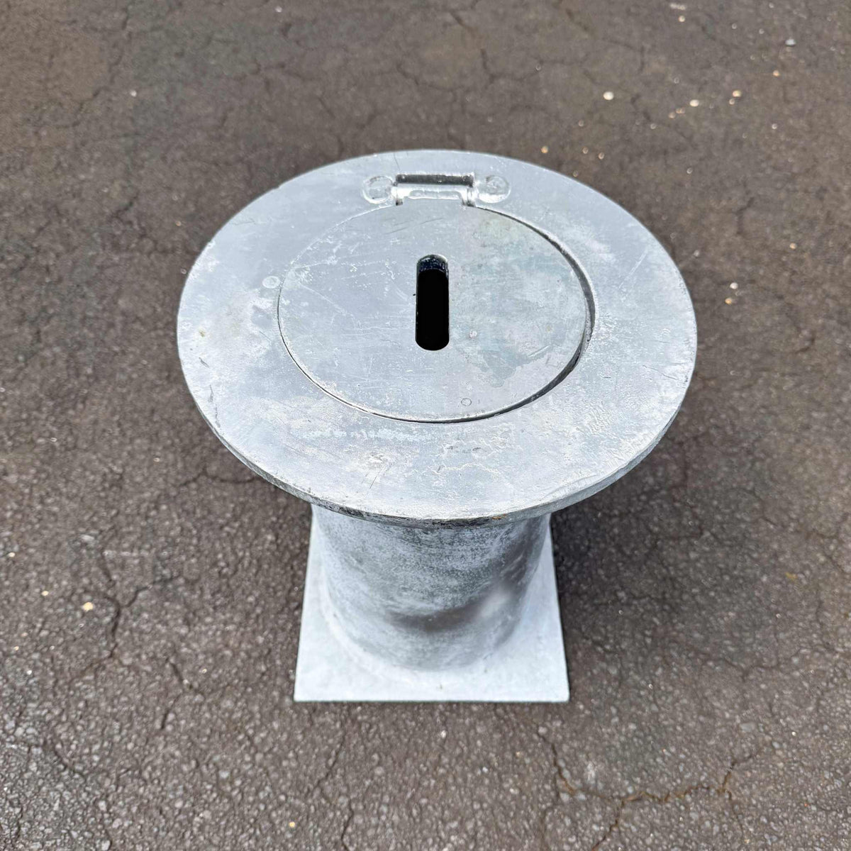 Removable bollards pipe and base set installed in residential driveway
