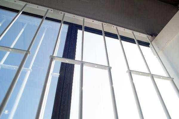 Extendable Window Bars 3 Round 900-1650mm (B) - Commercial, Residential, Window Bars, Windows - Black DIY XPANDA