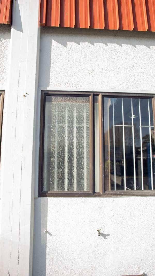 Extendable Window Bars 3 Round 900-1650mm (B) - Commercial, Residential, Window Bars, Windows - Black DIY XPANDA