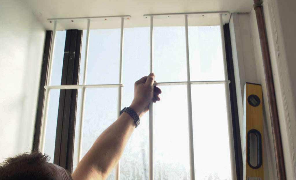 Extendable Window Bars 3 Round 900-1650mm (B) - Commercial, Residential, Window Bars, Windows - Black DIY XPANDA