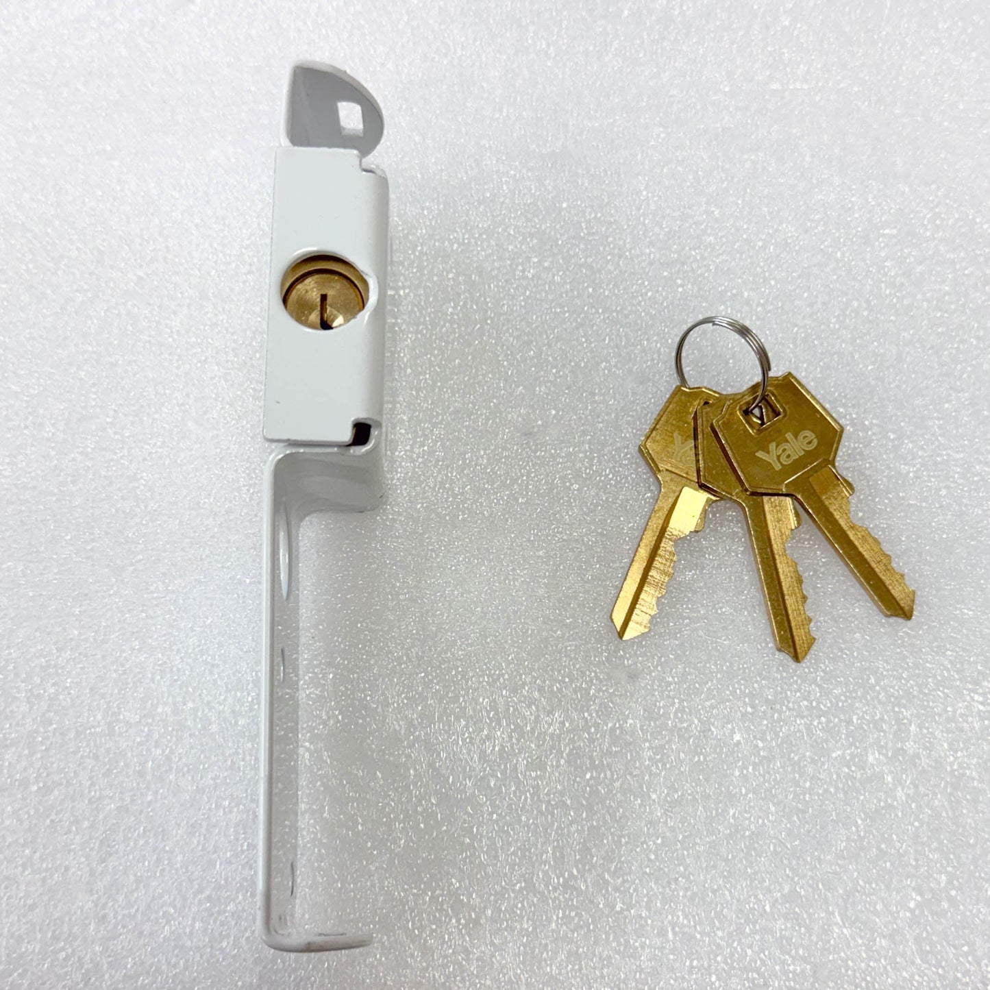 Saftidor retractable security grille uses a specialised key system that differs from most standard New Zealand door lock profiles.Replacement and duplicate keys can be supplied, and replacement locks are also available if required.However, Saftidor locks generally cannot be keyed alike to most existing New Zealand residential door locks. Customers wishing to have their Saftidor grille and household doors operate from the same key should contact us before ordering.