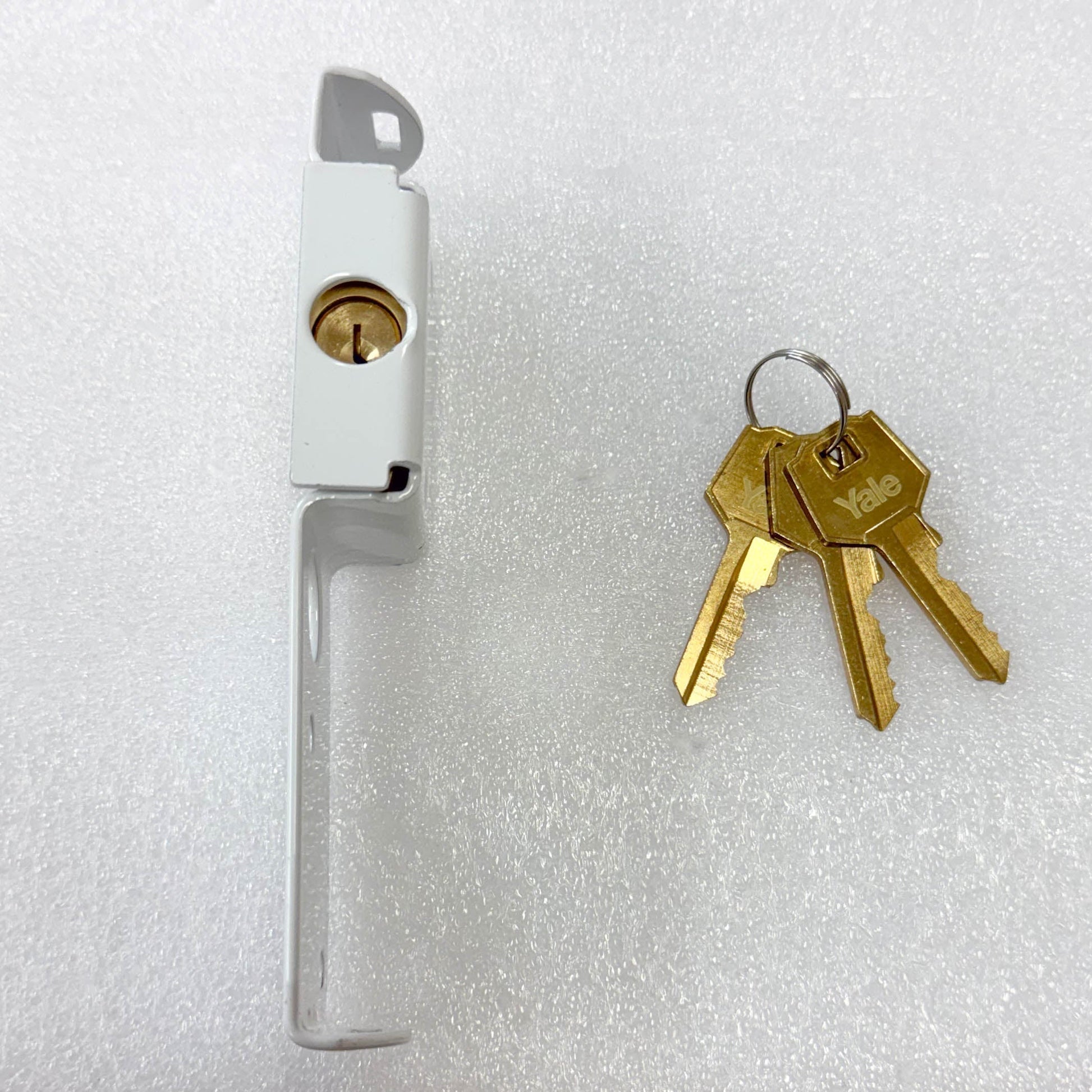Saftidor retractable security grille uses a specialised key system that differs from most standard New Zealand door lock profiles.Replacement and duplicate keys can be supplied, and replacement locks are also available if required.However, Saftidor locks generally cannot be keyed alike to most existing New Zealand residential door locks. Customers wishing to have their Saftidor grille and household doors operate from the same key should contact us before ordering.