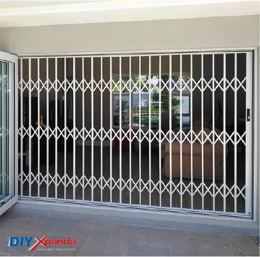 Aluglide Retractable Security Gate C 3000mm (W) 2150mm (H) - DIY XPANDA