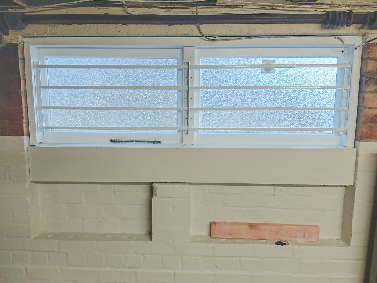 Extendable Window Bars | 4 Square Bars | 630-1100mm Extendable x 420mm Fixed (D)