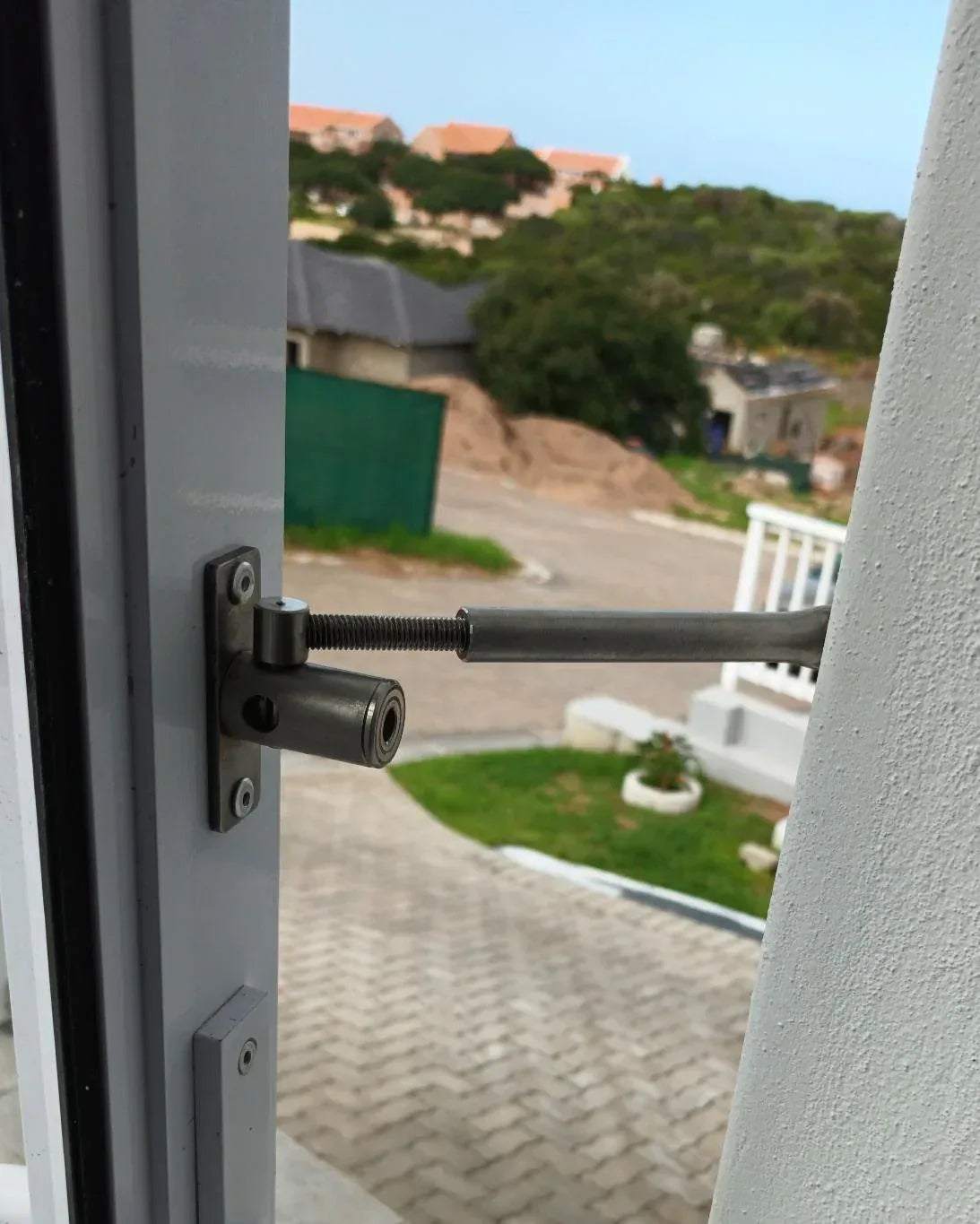 Pet Door Window Latch Lock A LockLatch® (90–175mm) - Residential, Window Latch, Windows - DIY XPANDA