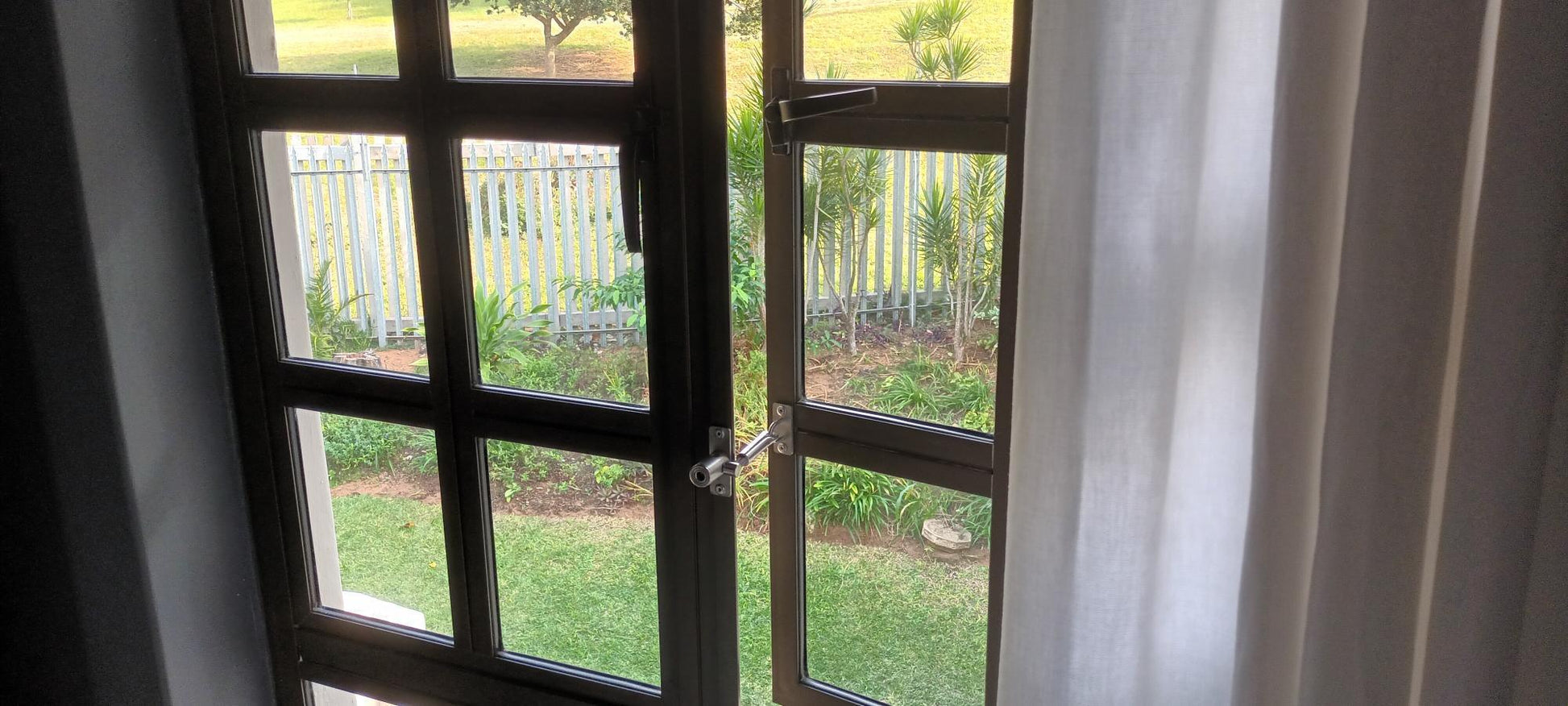 Pet Door Window Latch Lock A LockLatch® (90–175mm) - Residential, Window Latch, Windows - DIY XPANDA