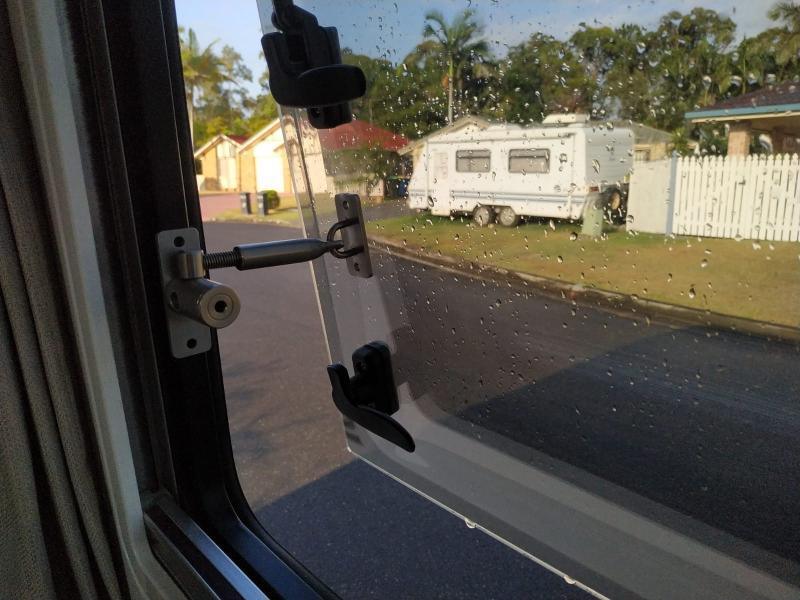 Pet Door Window Latch Lock A LockLatch® (90–175mm) - Residential, Window Latch, Windows - DIY XPANDA