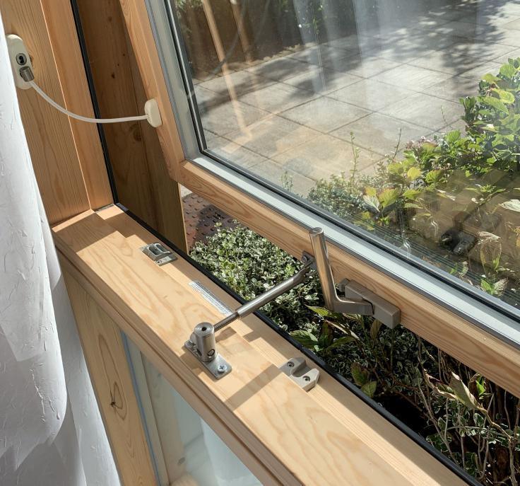 Pet Door Window Latch Lock A LockLatch® (90–175mm) - Residential, Window Latch, Windows - DIY XPANDA