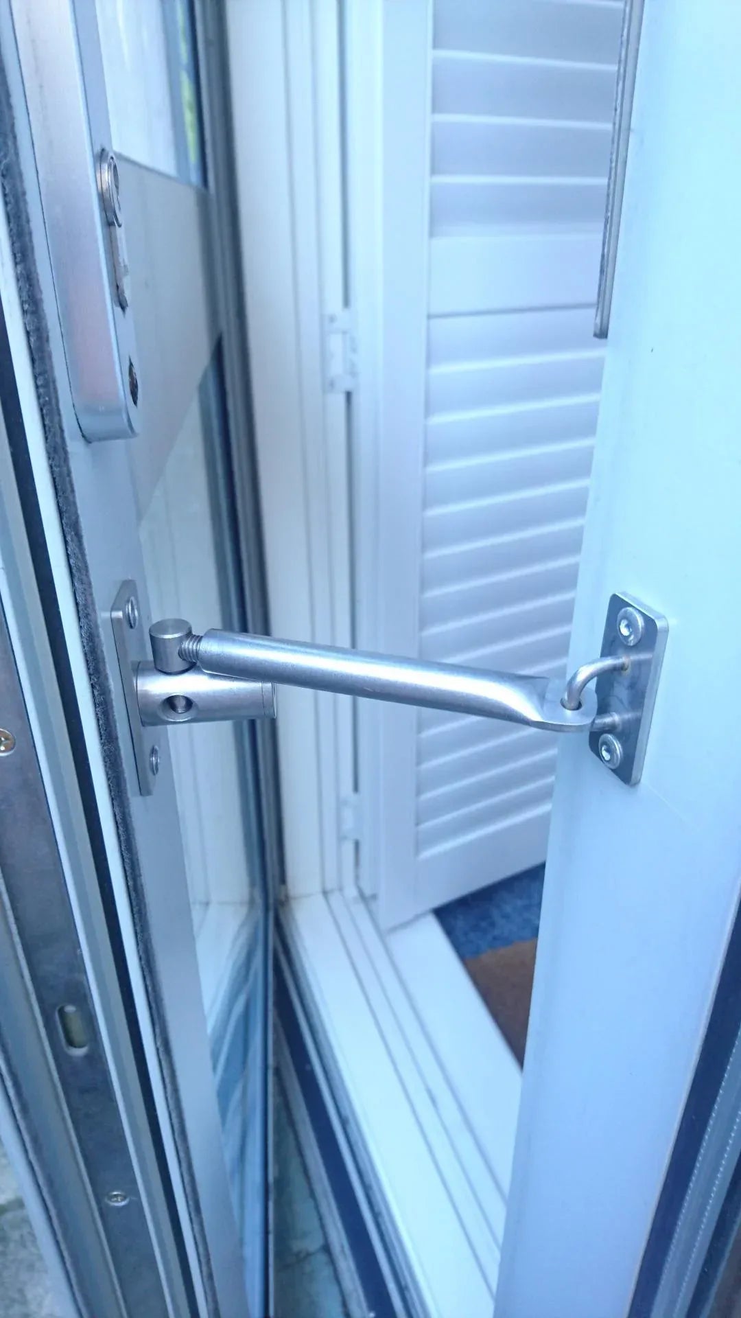 Pet Door Window Latch Lock A LockLatch® (90–175mm) - Residential, Window Latch, Windows - DIY XPANDA