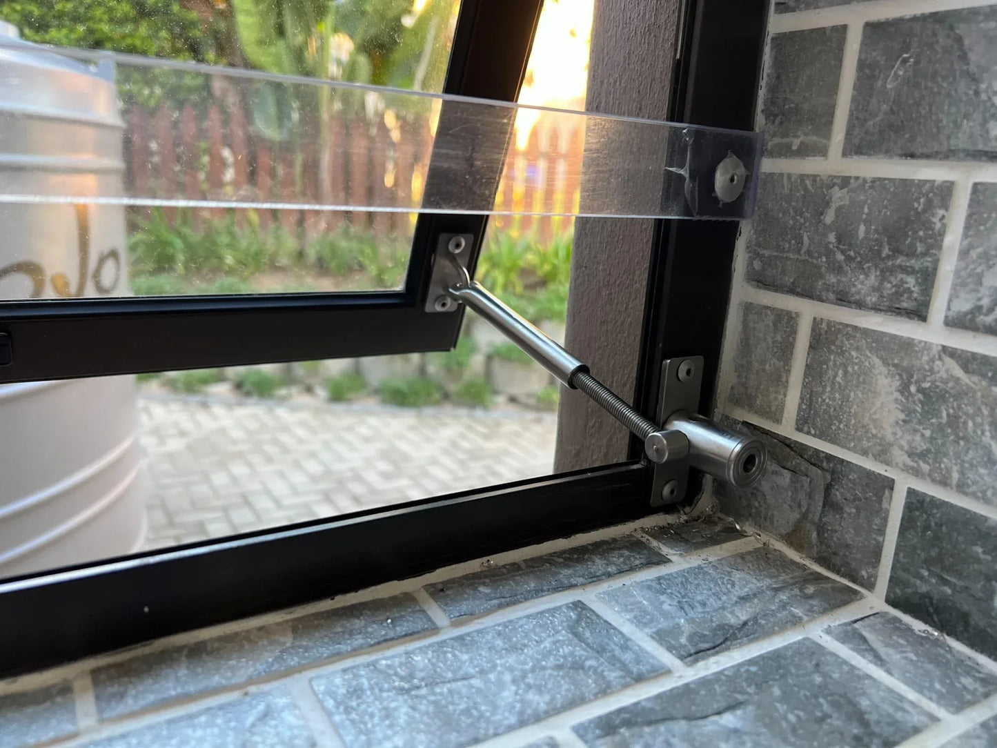 Pet Door Window Latch Lock A LockLatch® (90–175mm) - Residential, Window Latch, Windows - DIY XPANDA