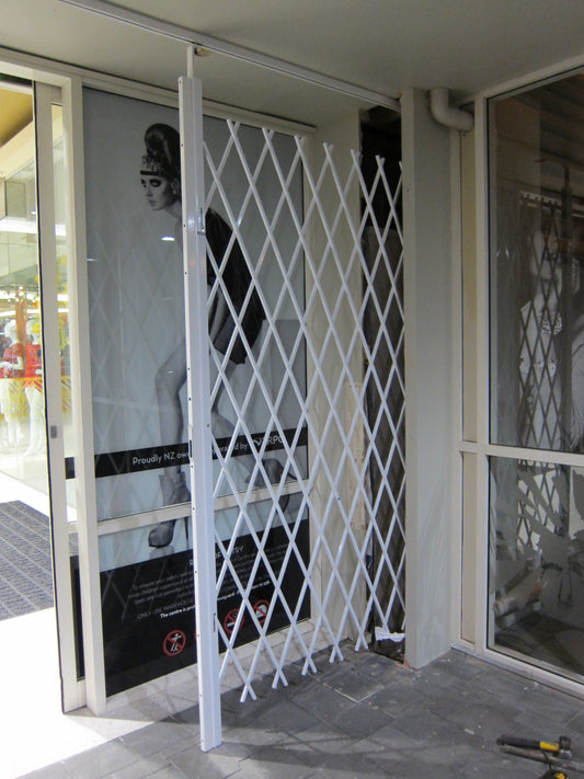 Saftidor Retractable Security Grille 1600mm Wide x 2080mm High (F)