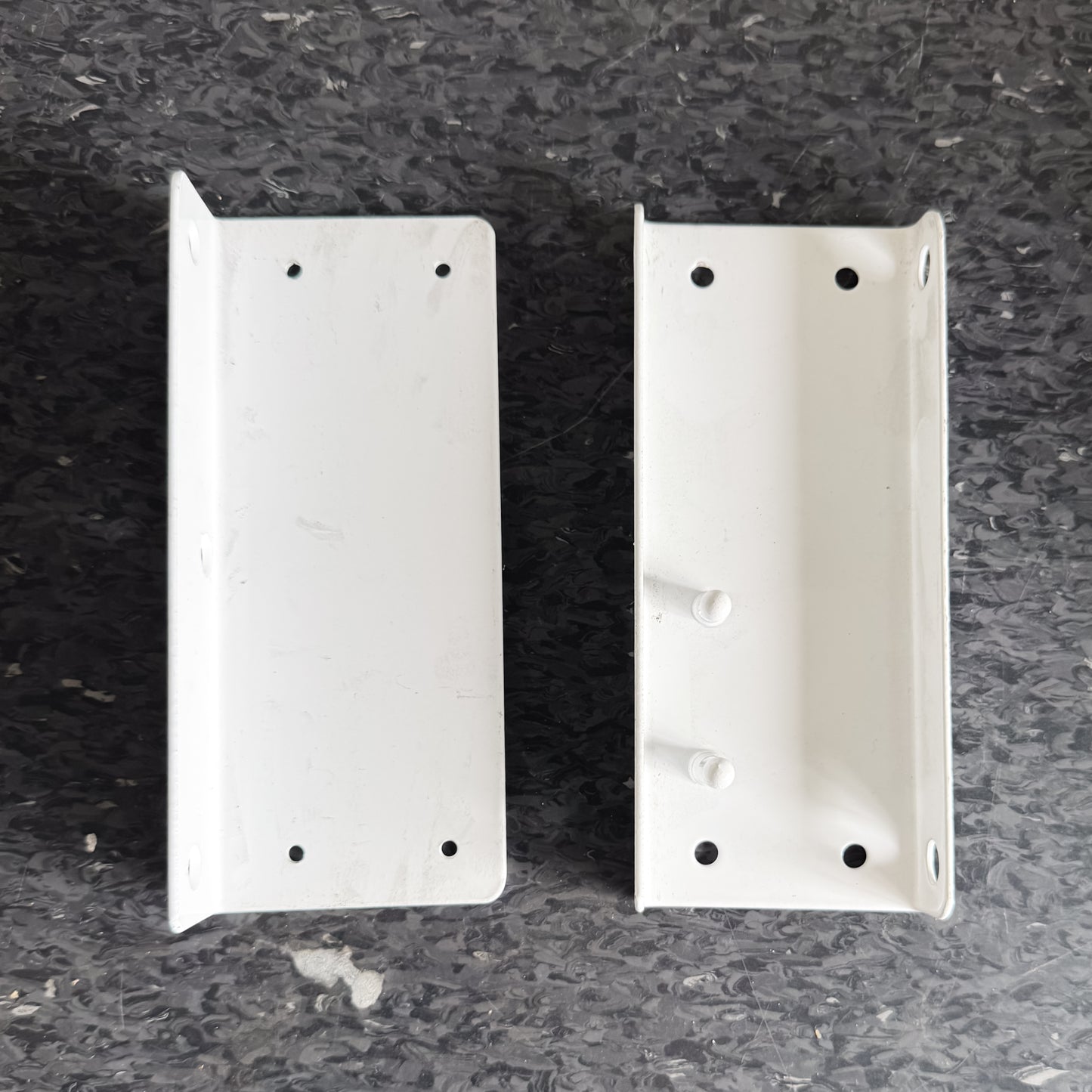 Saftidor Retractable Security Grille 1300mm Wide x 2080mm High (D)