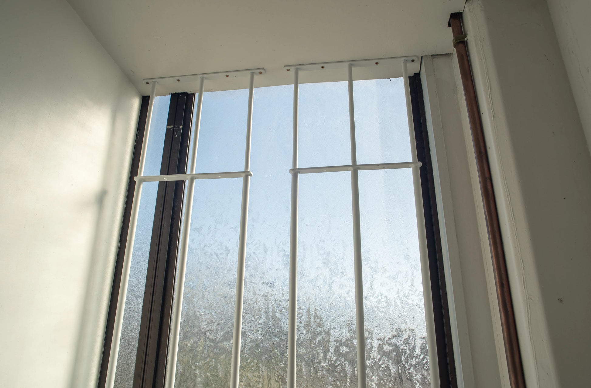 Extendable Window Bars | 3 Round Bars | 900-1650mm Wide x 340mm High (B) - Commercial, Residential, Window Bars, Windows - Black DIY XPANDA